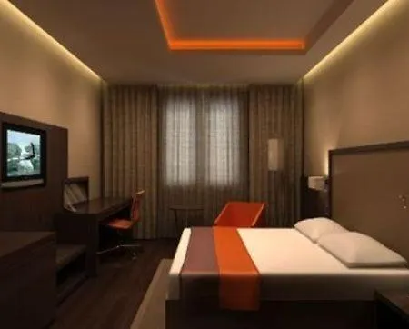 Crowne Plaza Istanbul-ora اسطنبول
